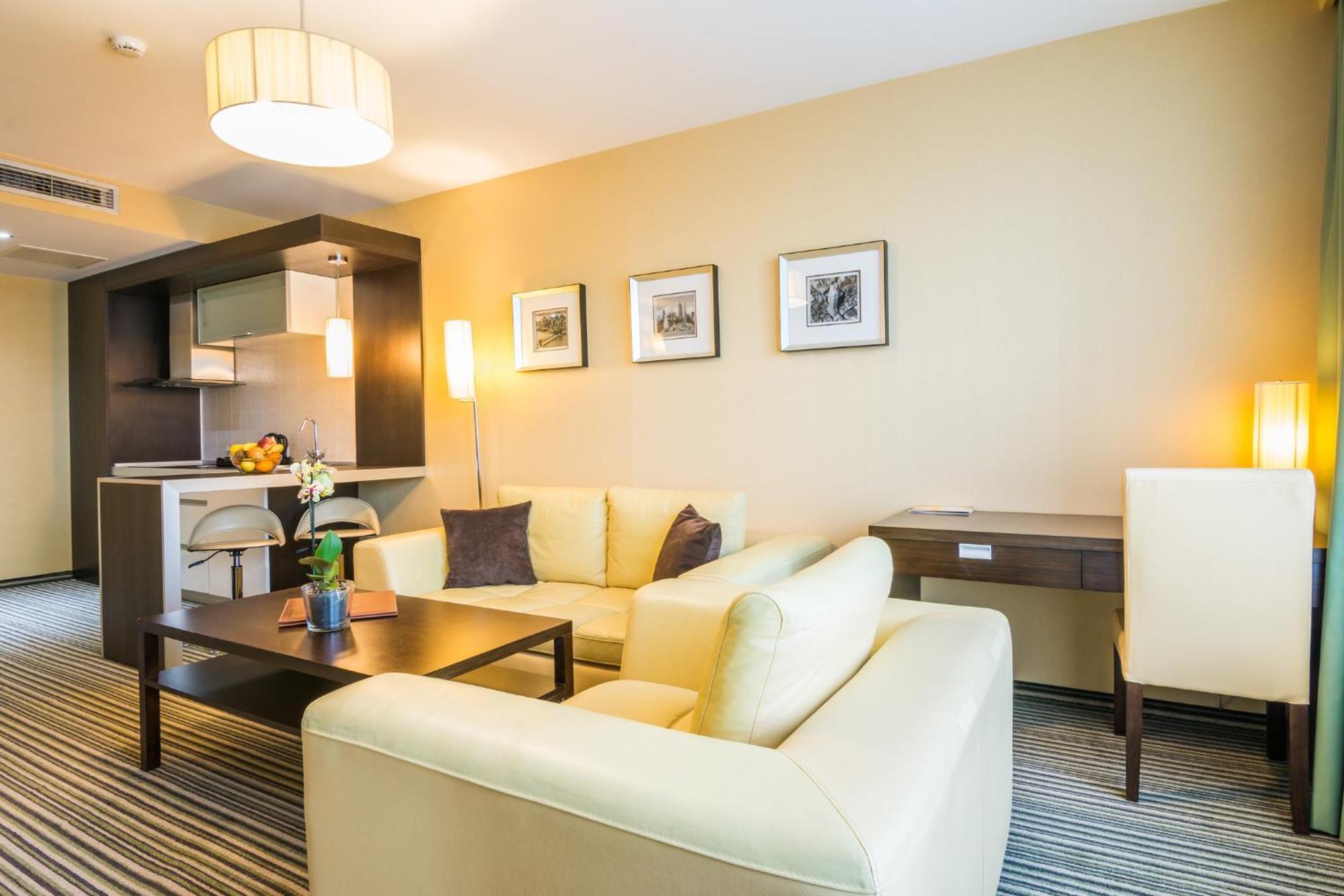 Best Western Plus Olives City Hotel - Free Pool & Parking Σόφια Εξωτερικό φωτογραφία