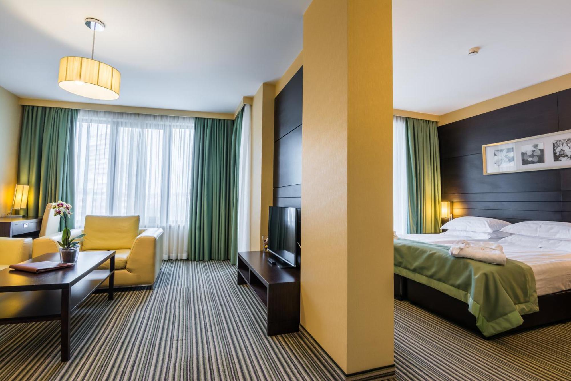 Best Western Plus Olives City Hotel - Free Pool & Parking Σόφια Εξωτερικό φωτογραφία