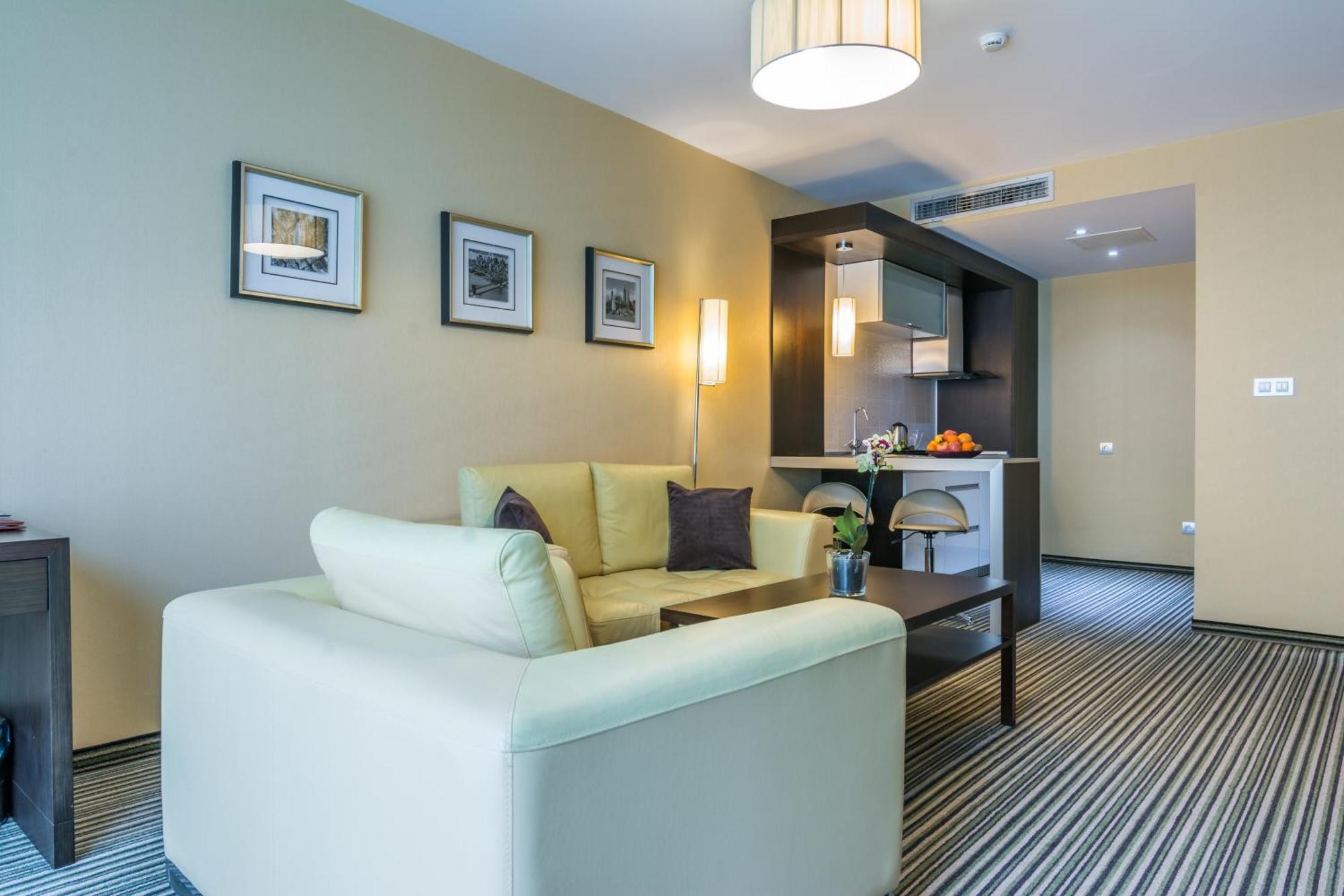 Best Western Plus Olives City Hotel - Free Pool & Parking Σόφια Εξωτερικό φωτογραφία