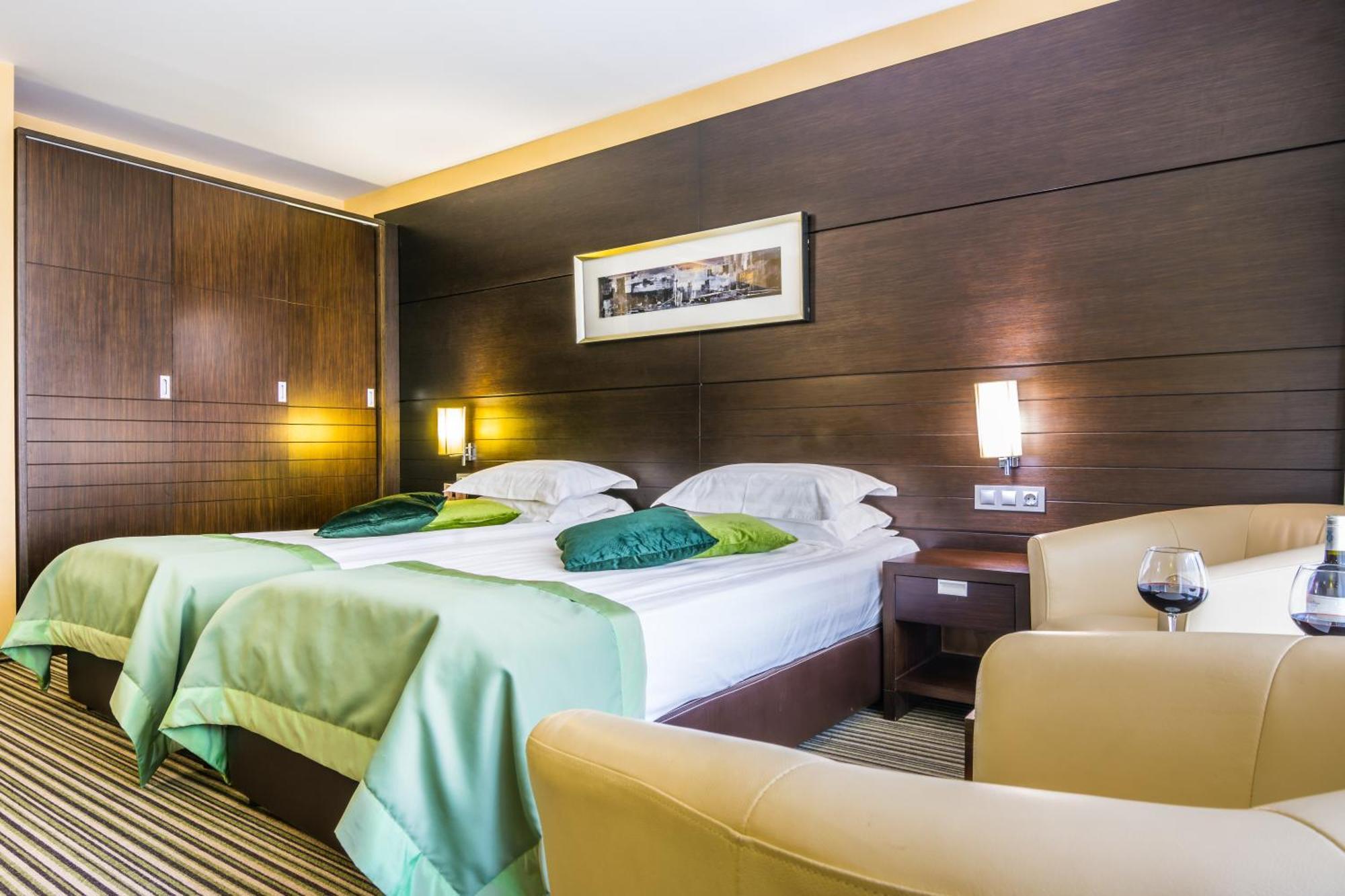 Best Western Plus Olives City Hotel - Free Pool & Parking Σόφια Εξωτερικό φωτογραφία