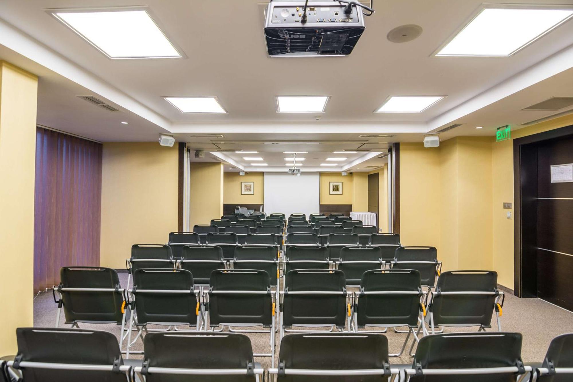 Best Western Plus Olives City Hotel - Free Pool & Parking Σόφια Εξωτερικό φωτογραφία