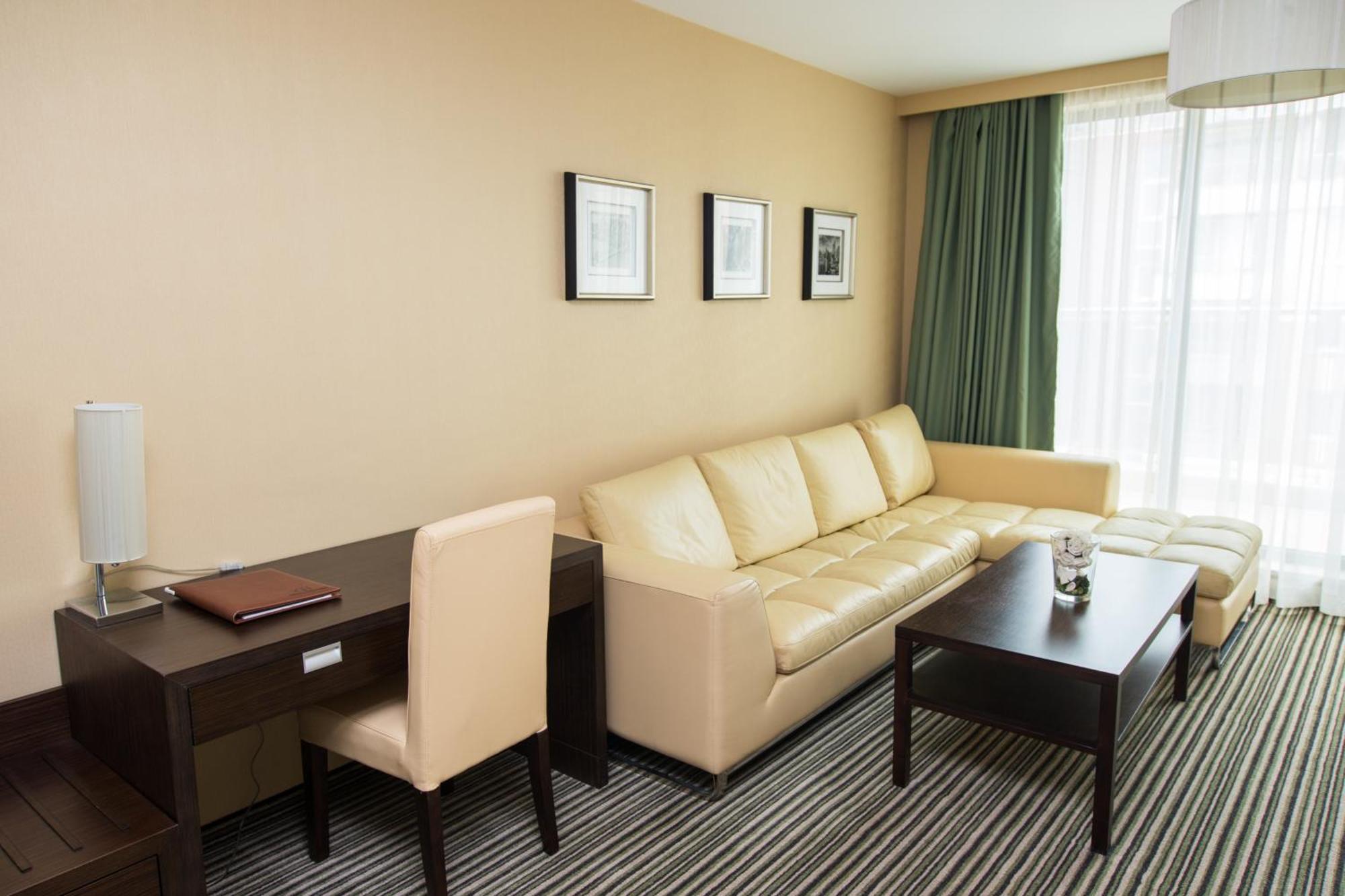 Best Western Plus Olives City Hotel - Free Pool & Parking Σόφια Εξωτερικό φωτογραφία