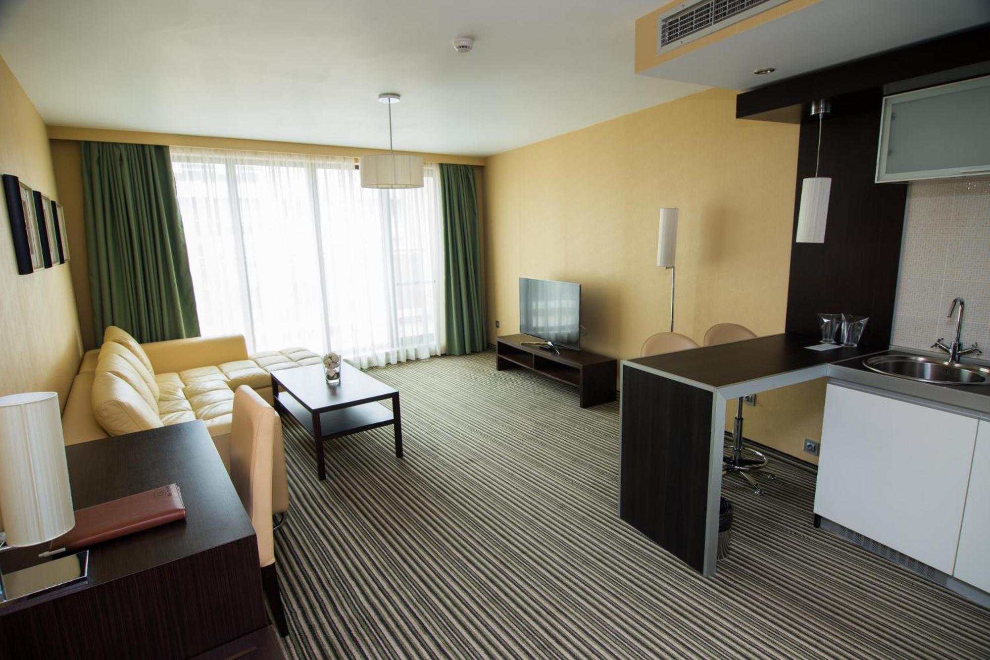 Best Western Plus Olives City Hotel - Free Pool & Parking Σόφια Εξωτερικό φωτογραφία